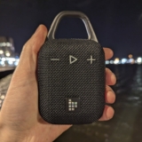 Tronsmart Mirtune H1: обзор Bluetooth-колонки с карабином